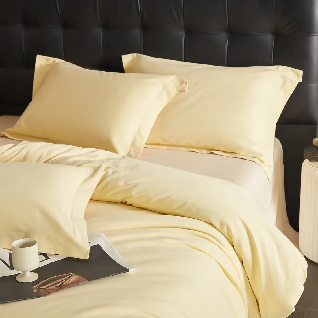 Brushed Cotton Two-Tone Four-Piece Bedding Set thumbnail 4