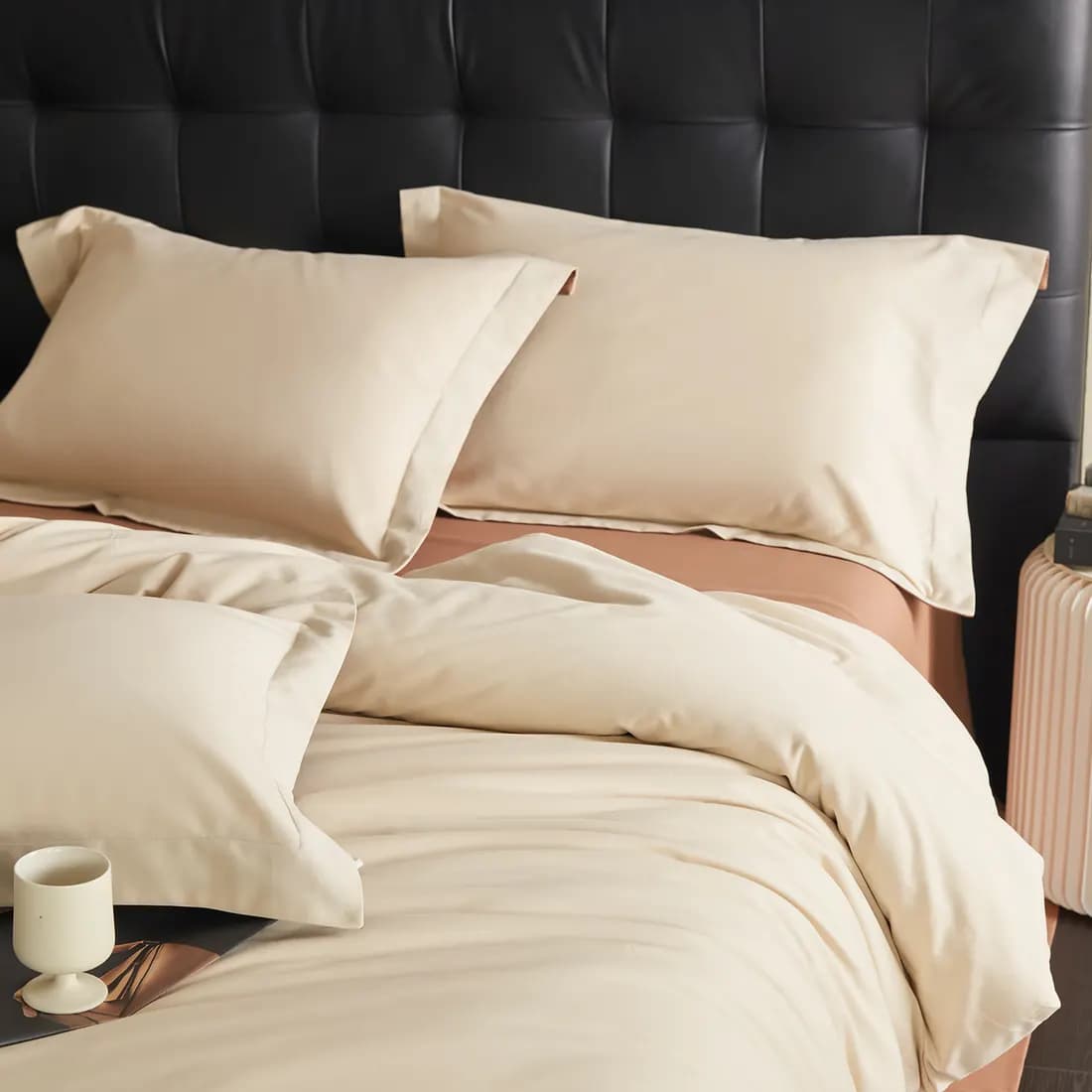 Brushed Cotton Two-Tone Four-Piece Bedding Set thumbnail 5