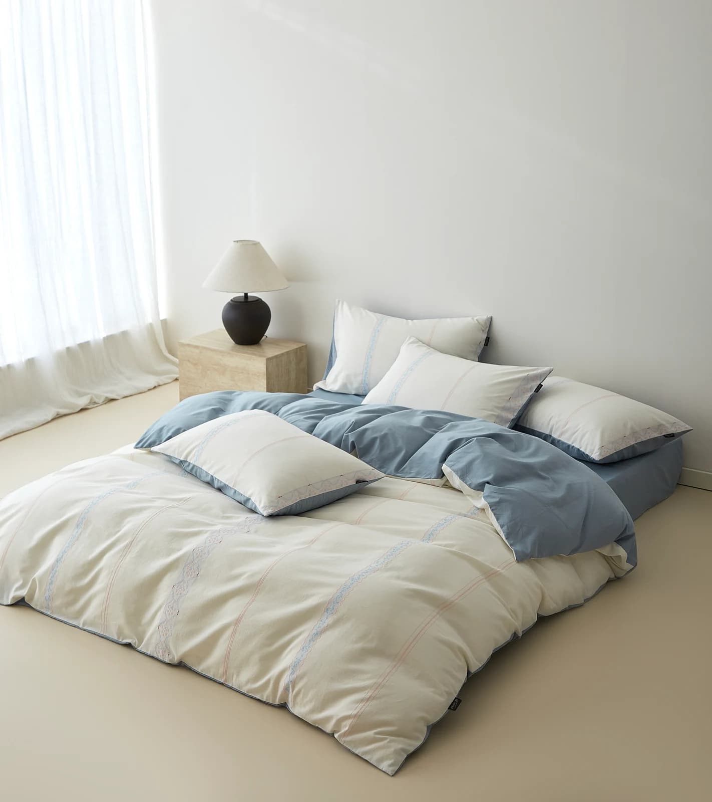 How to Buy Wholesale Bedding Direct From a Factory (Not Alibaba)
