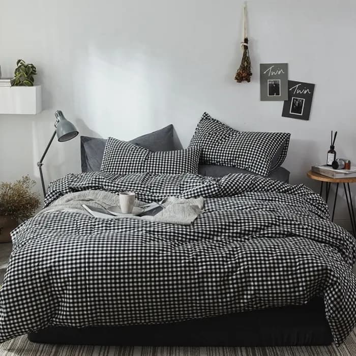 Combed vs Carded Cotton for Bedding: What's the Difference?